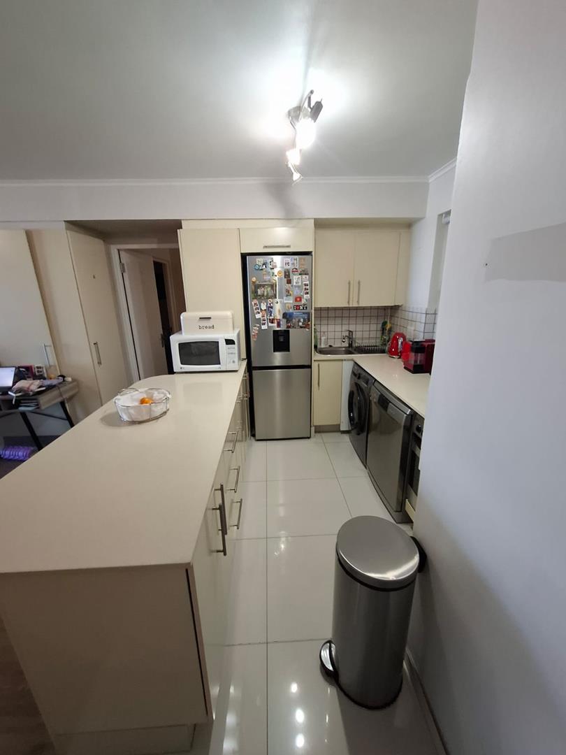 2 Bedroom Property for Sale in Sea Point Western Cape